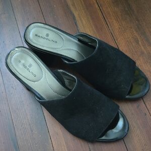 Bandolino Black Mules Sleek and Versatile Footwear